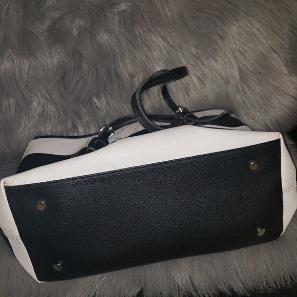 Dana Buchman purse - Picture 4 of 4